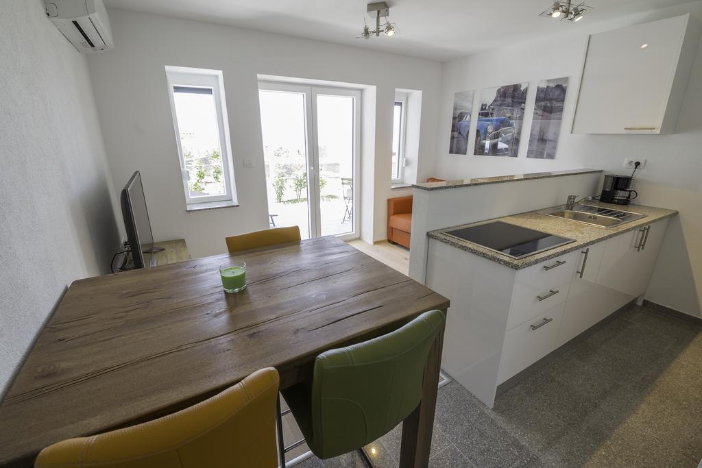 Bc Eleven - Mit Zentralheizung Apartman Zengg Kültér fotó