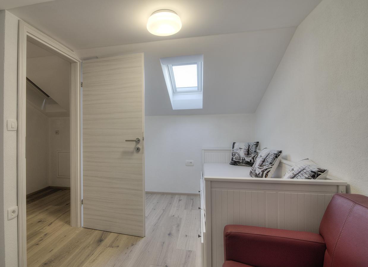 Bc Eleven - Mit Zentralheizung Apartman Zengg Kültér fotó