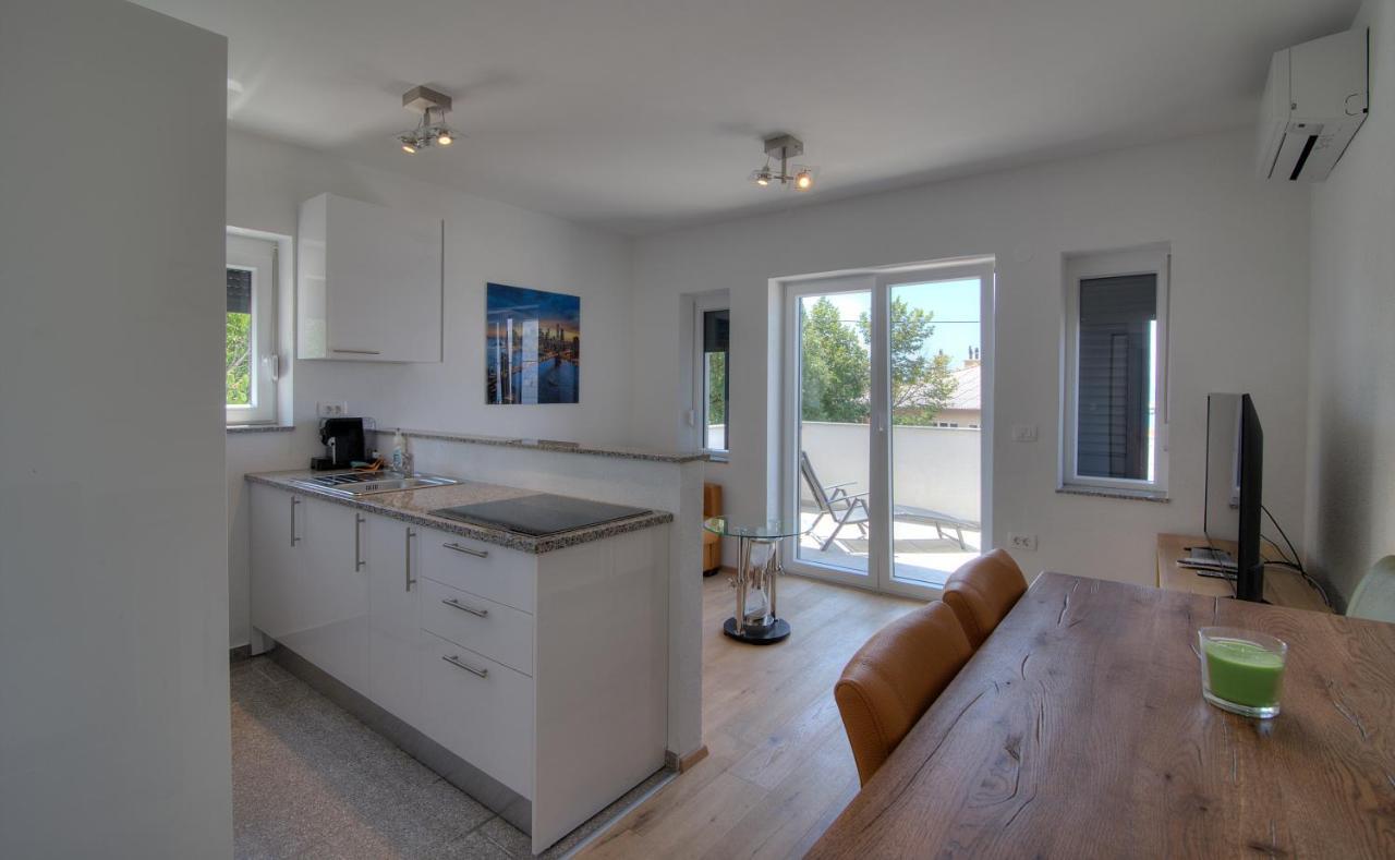 Bc Eleven - Mit Zentralheizung Apartman Zengg Kültér fotó